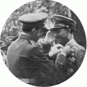 Las fotos menos conocidas de Francisco Franco. - Página 5 Alfonso-xiii-y-franco